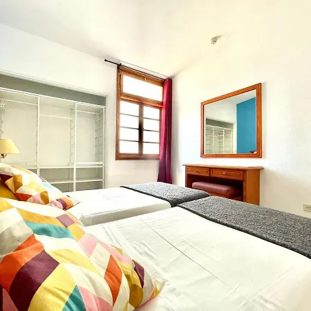 Modern Mp With Wifi, Pool, Beach In Tenerife South