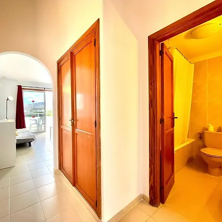 Διαμέρισμα Modern Mp With Wifi, Pool, Beach In Tenerife South