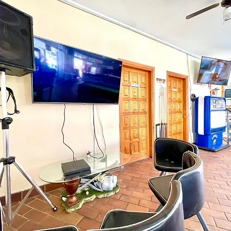 Modern Mp With Wifi, Pool, Beach In Tenerife South