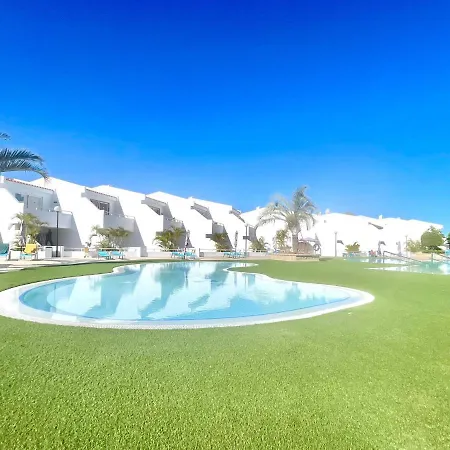 Modern Mp With Wifi, Pool, Beach In Tenerife South